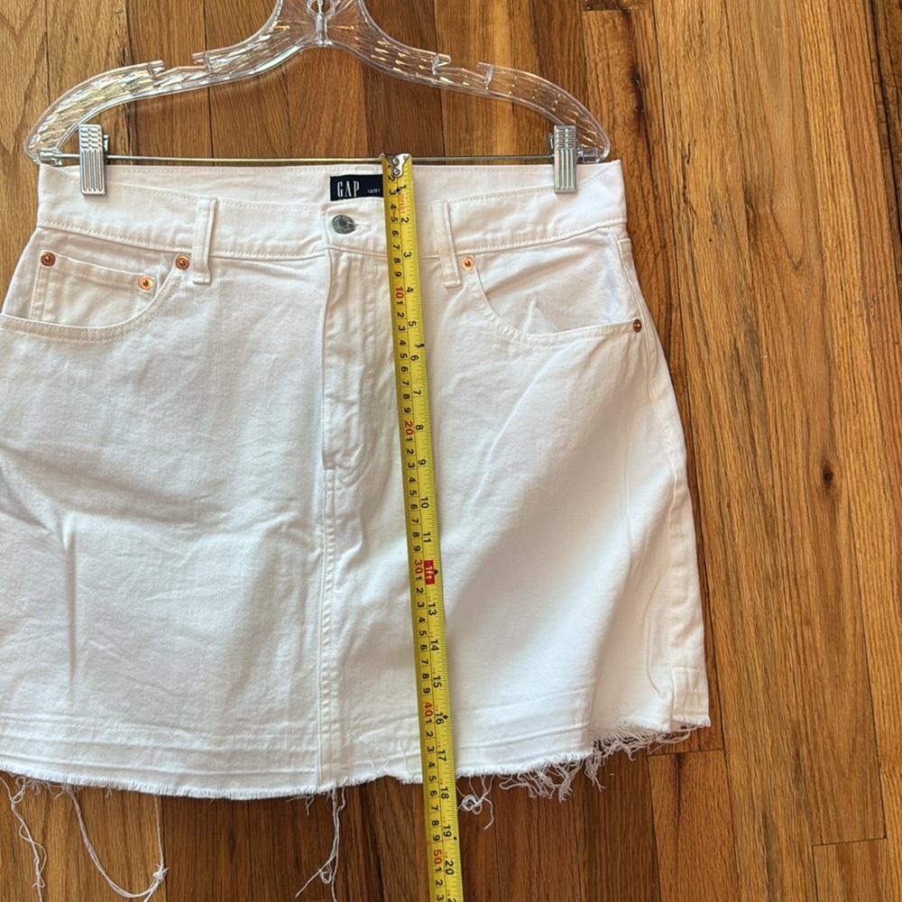GAP White Denim Skirt, Raw Edge, Size 12/31 - Picture 3 of 7